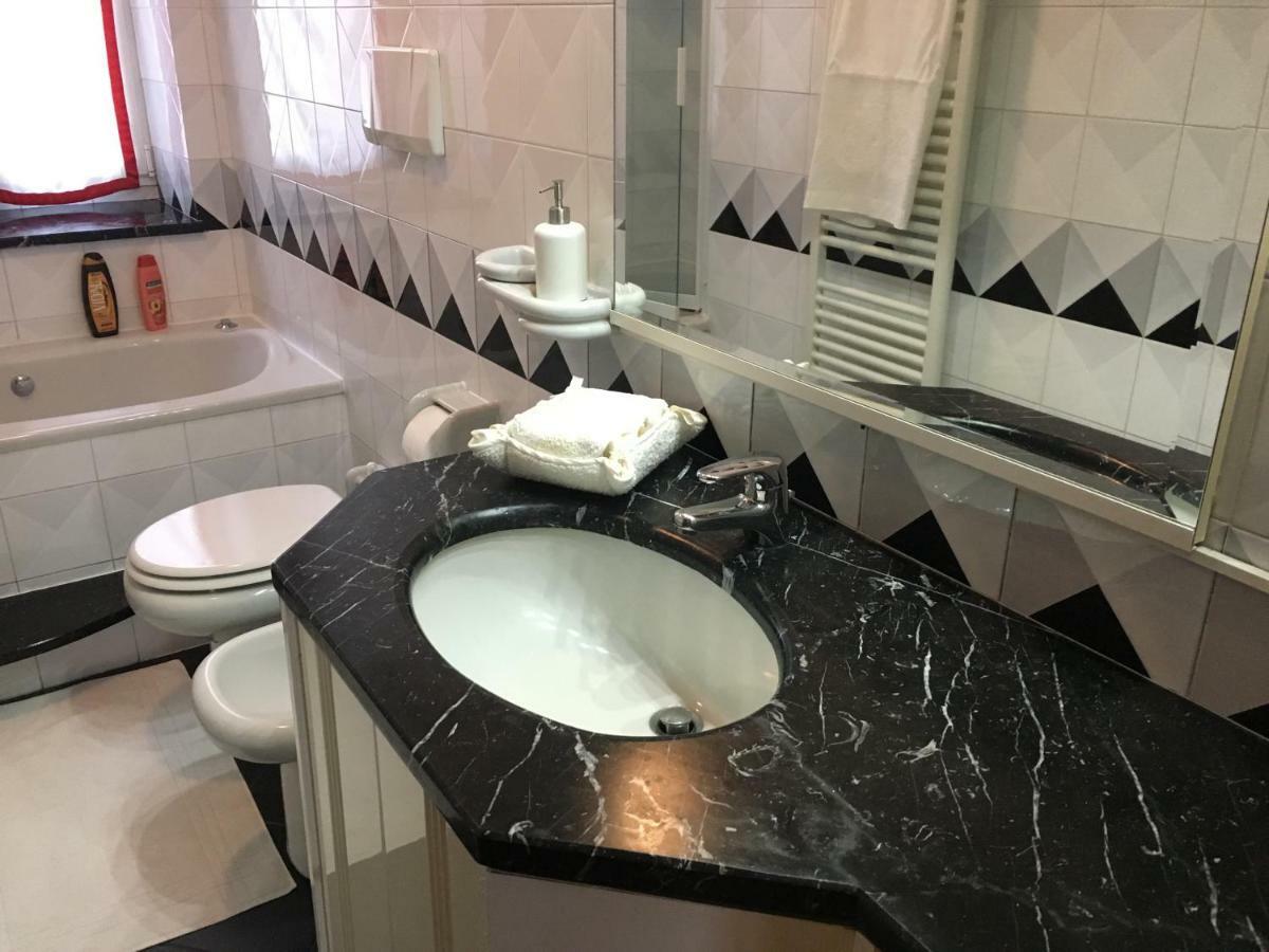 Finestra Su Genova Apartment Exterior foto